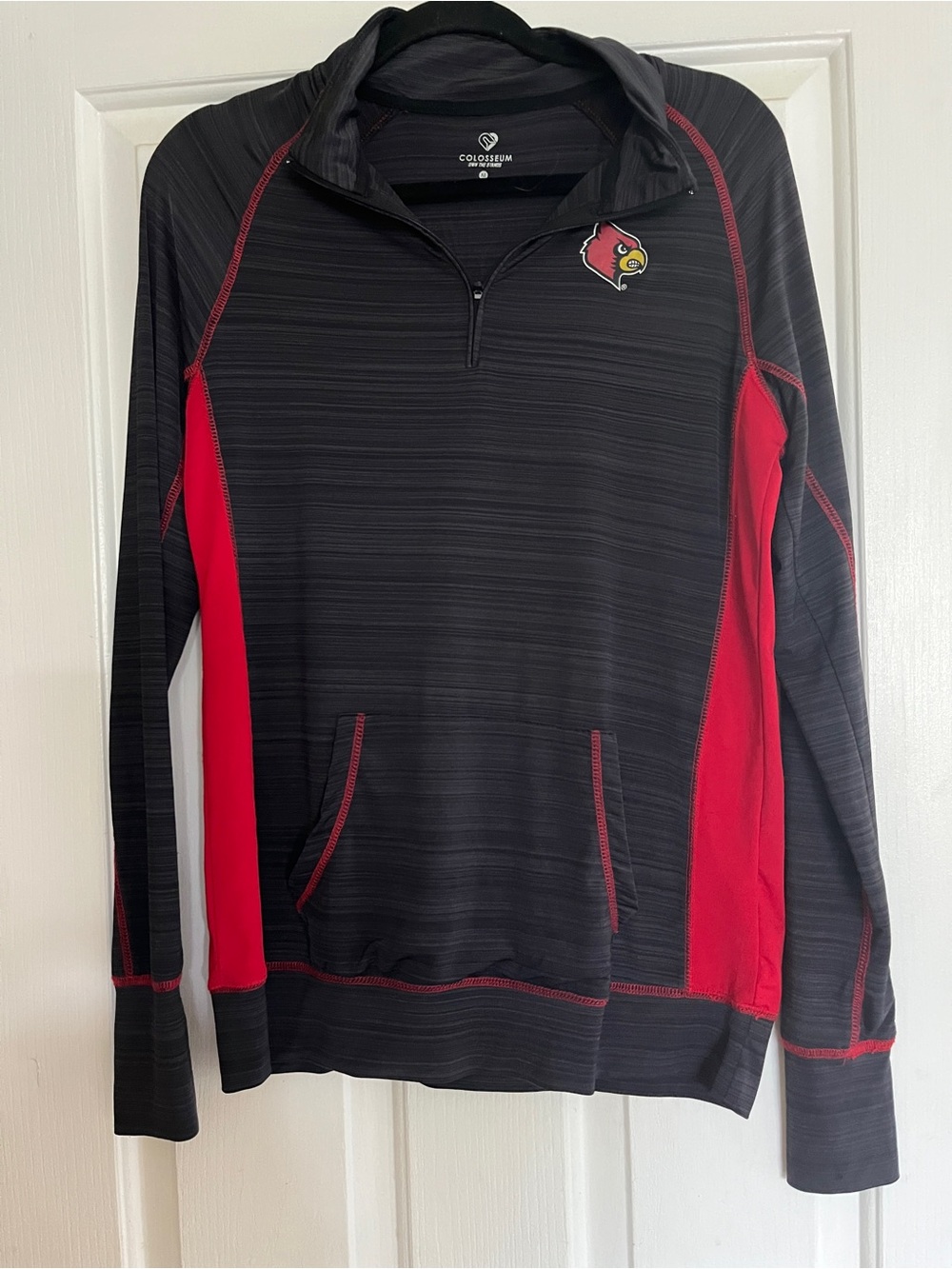 Colosseum Men's Black and Red Quarter-Zip Pullover with Cardinals Logo size med